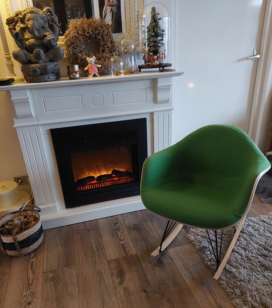 Charles eames deals favorite wood