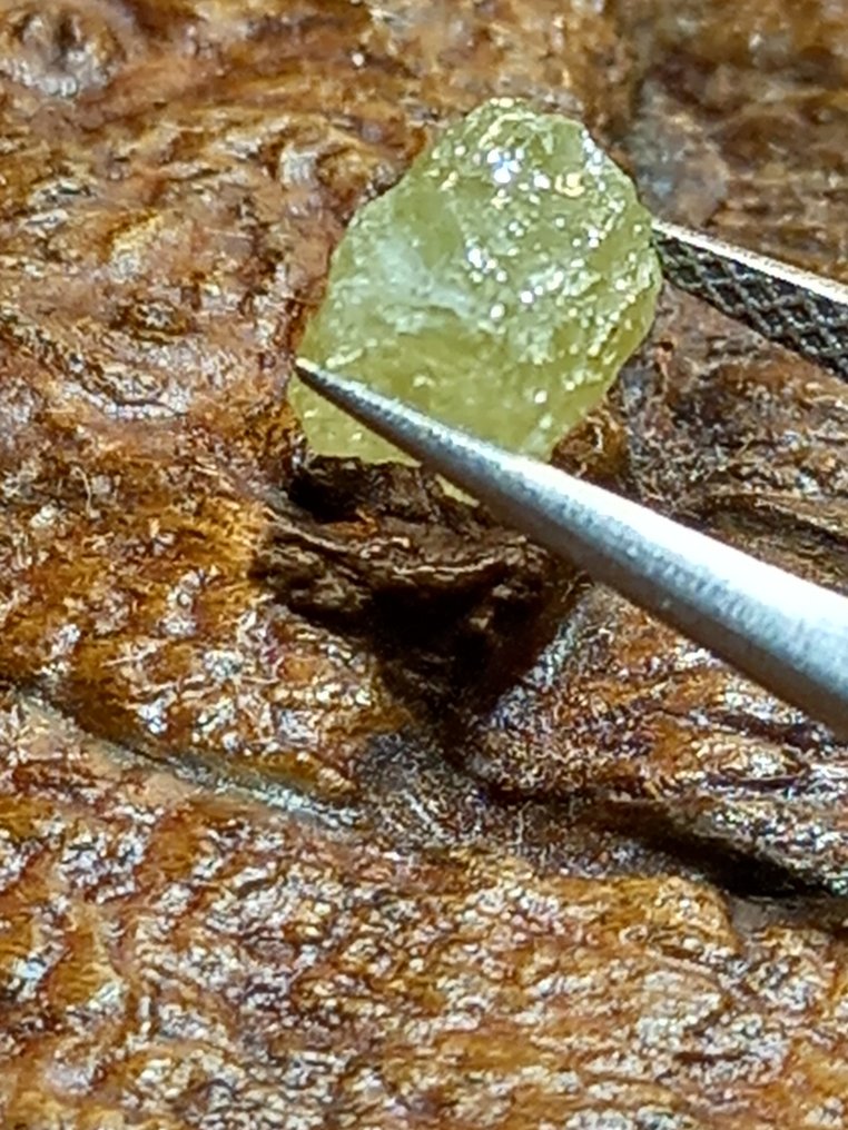 Uncut yellow diamond deals