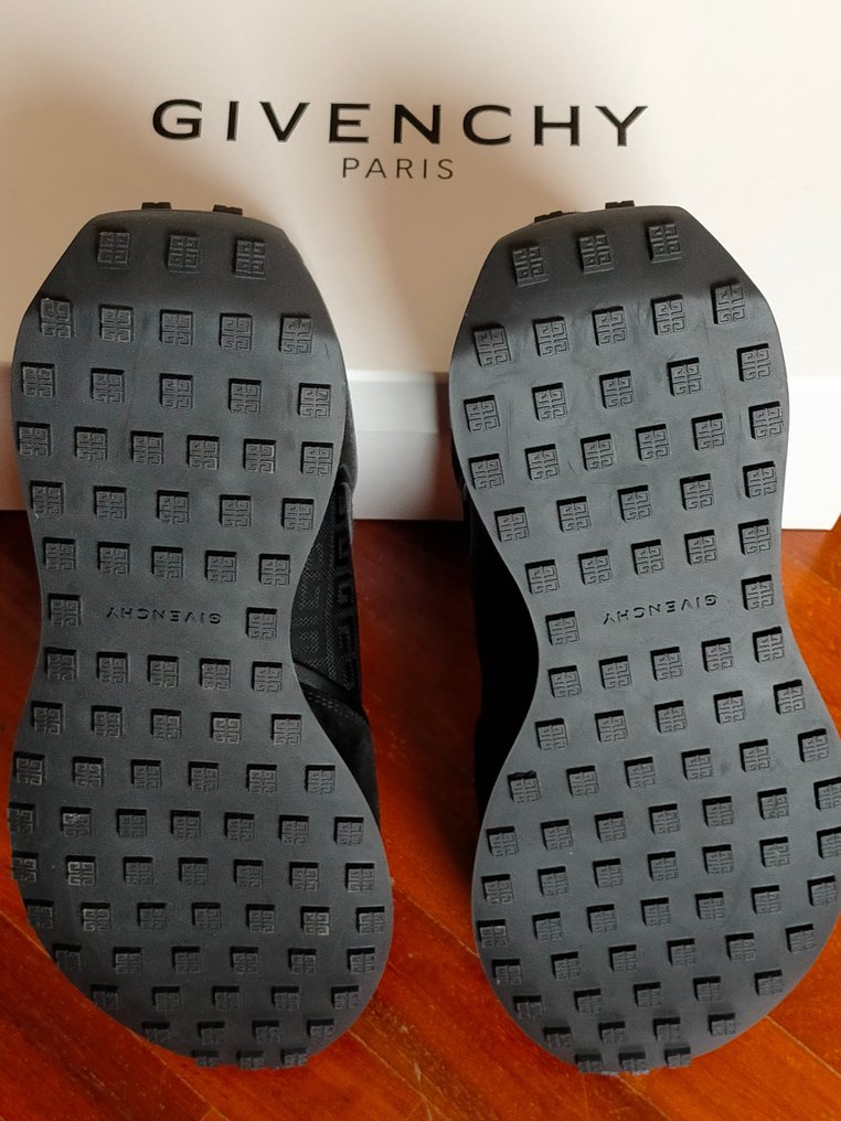 Givenchy google translate sale