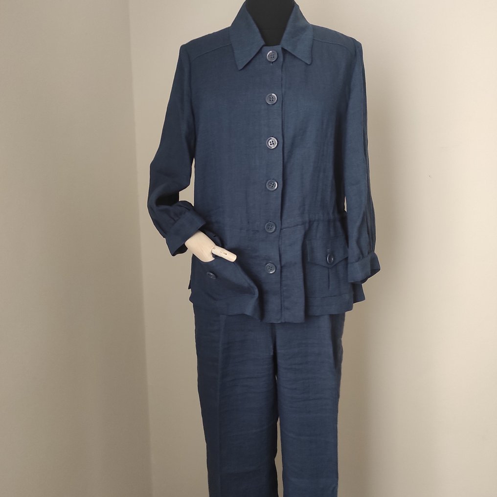 Tailleur pantalone luisa hotsell spagnoli