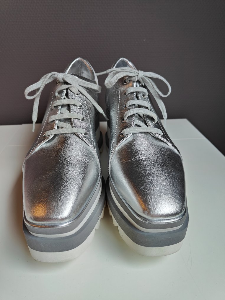 Euro size best sale 38.5