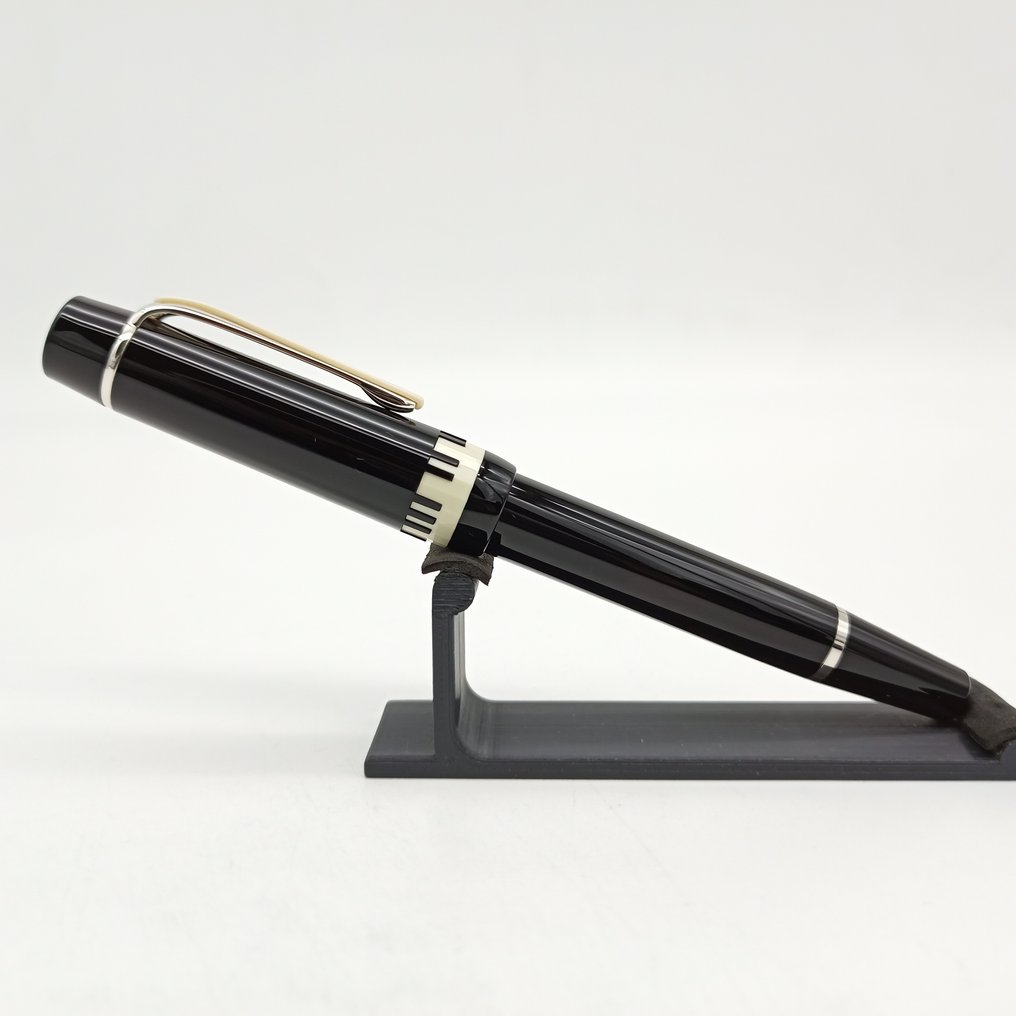 Montblanc herbert von online karajan fountain pen