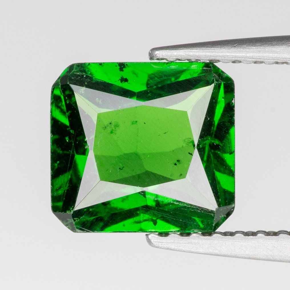 Tsavorite price cheap