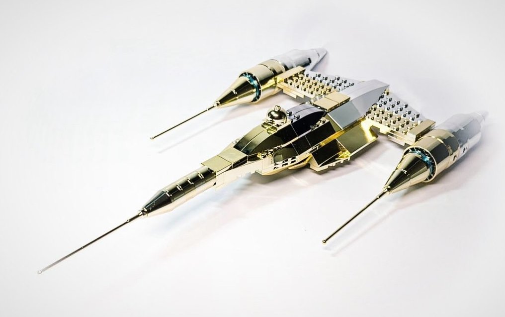 Lego naboo hotsell starfighter chrome