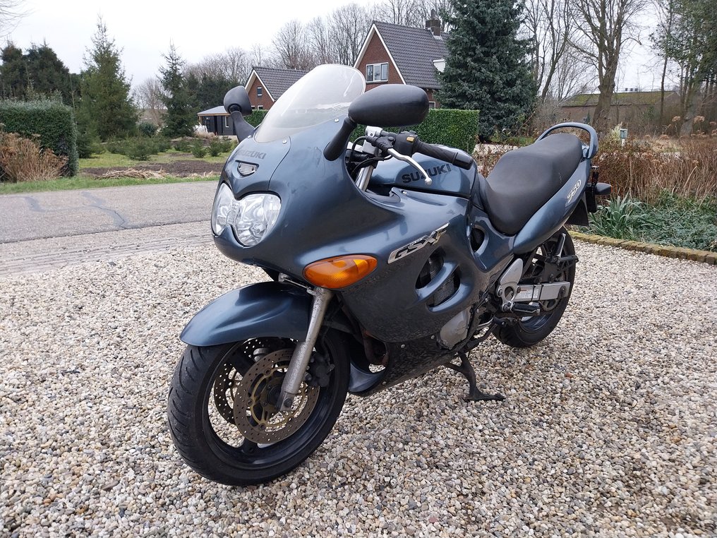 Suzuki 750 hot sale gsx 2000
