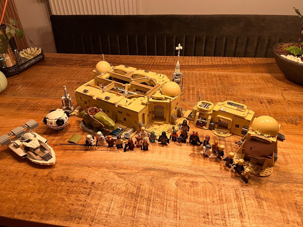LEGO Star Wars 75290 Master Builder Series Mos Eisley