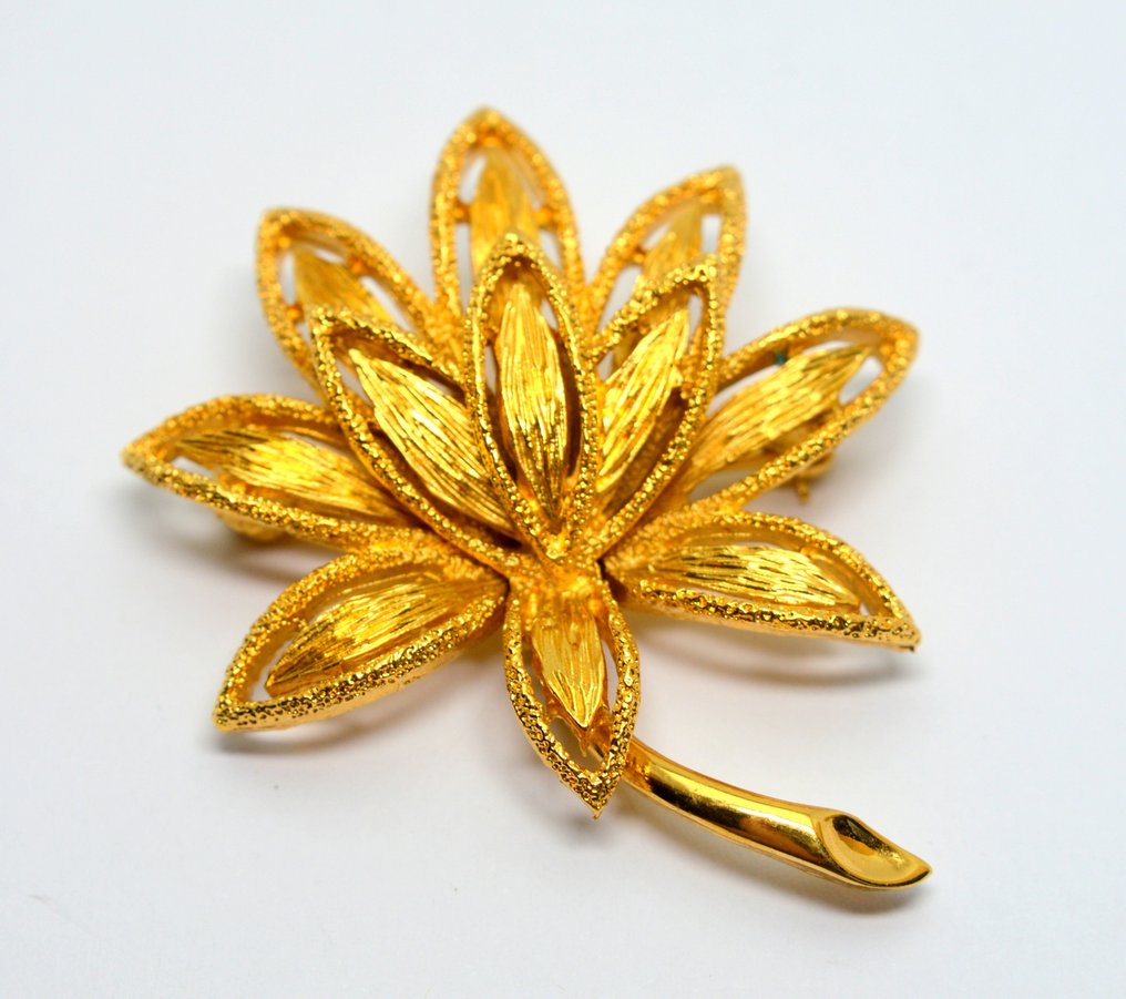 Branded brooch deals