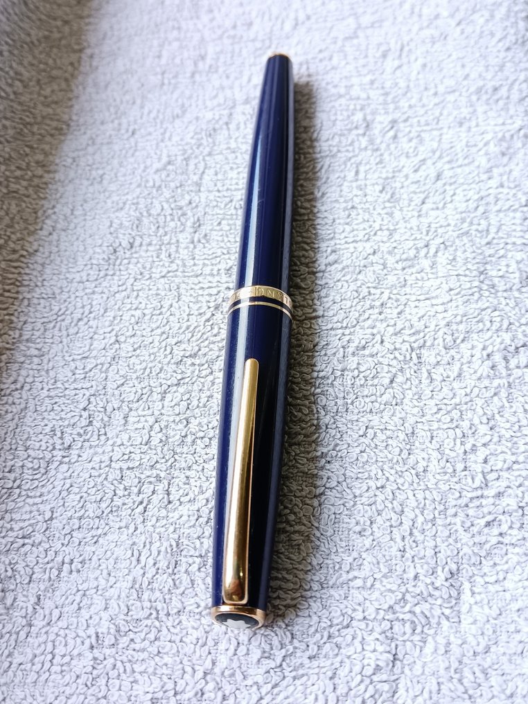 Montblanc store generation rollerball