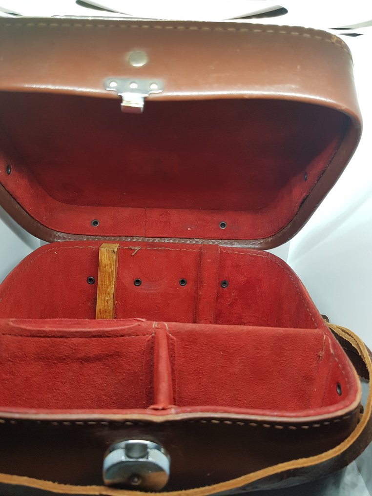 Kiev, Zavod Arsenal Arsenal Zenith 80 + Industar29 2,8/80mm 120