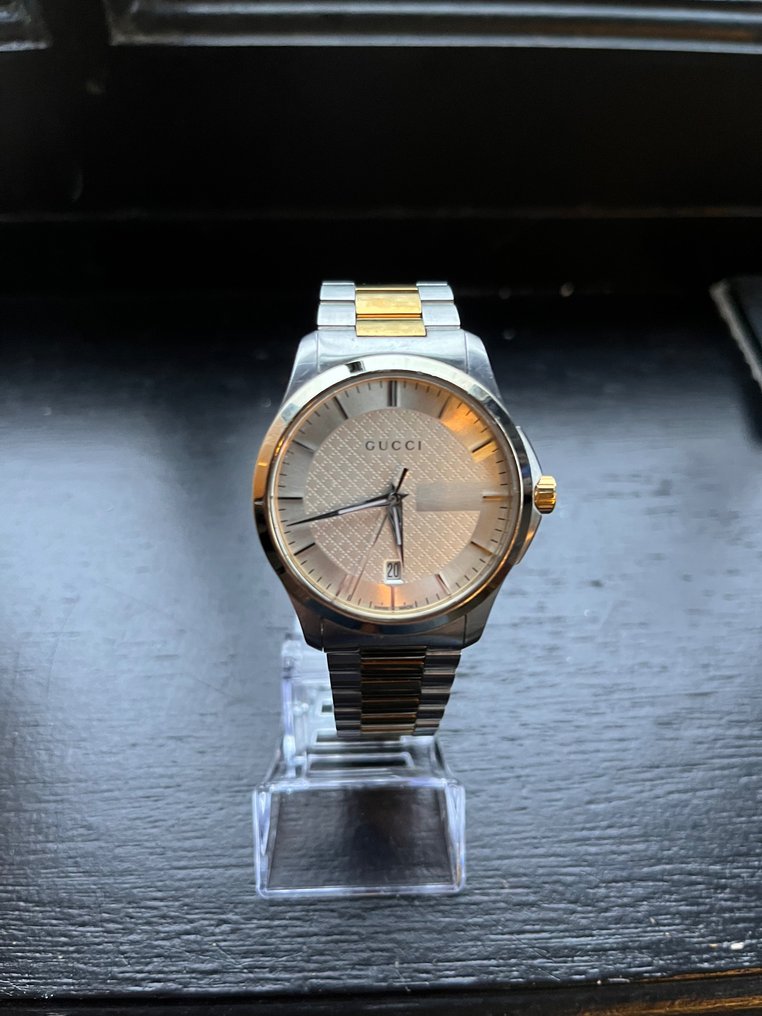 Gucci 2000 watch sales