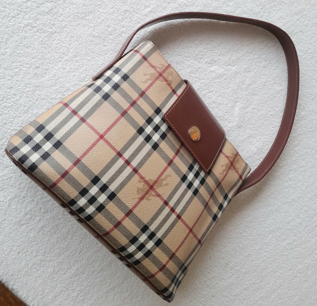 Burberry marca wikipedia clearance