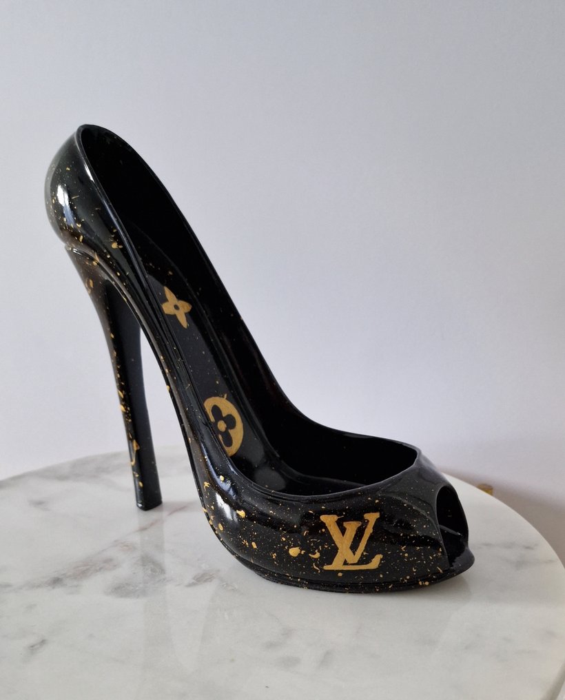 Legendly Art Talon Golden Louis Vuitton Catawiki