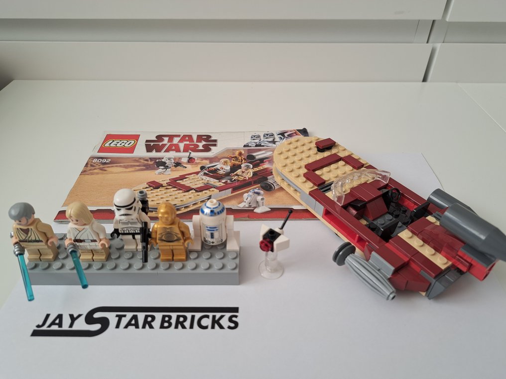 Lego luke's landspeeder 2010 deals