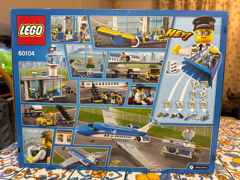 Lego City 60104 Airport Passenger Terminal 2010 2020