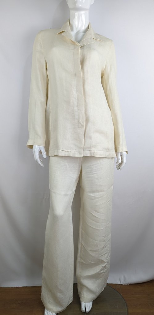 Giorgio Armani Women s suit Catawiki