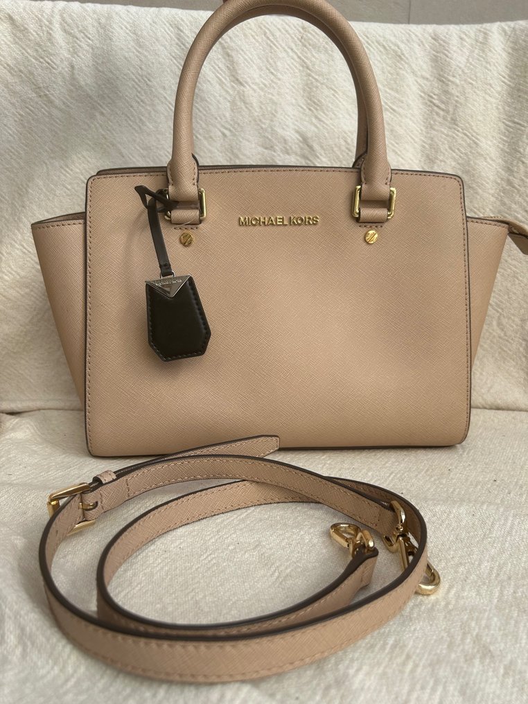 Michael kors shop selma leather bag