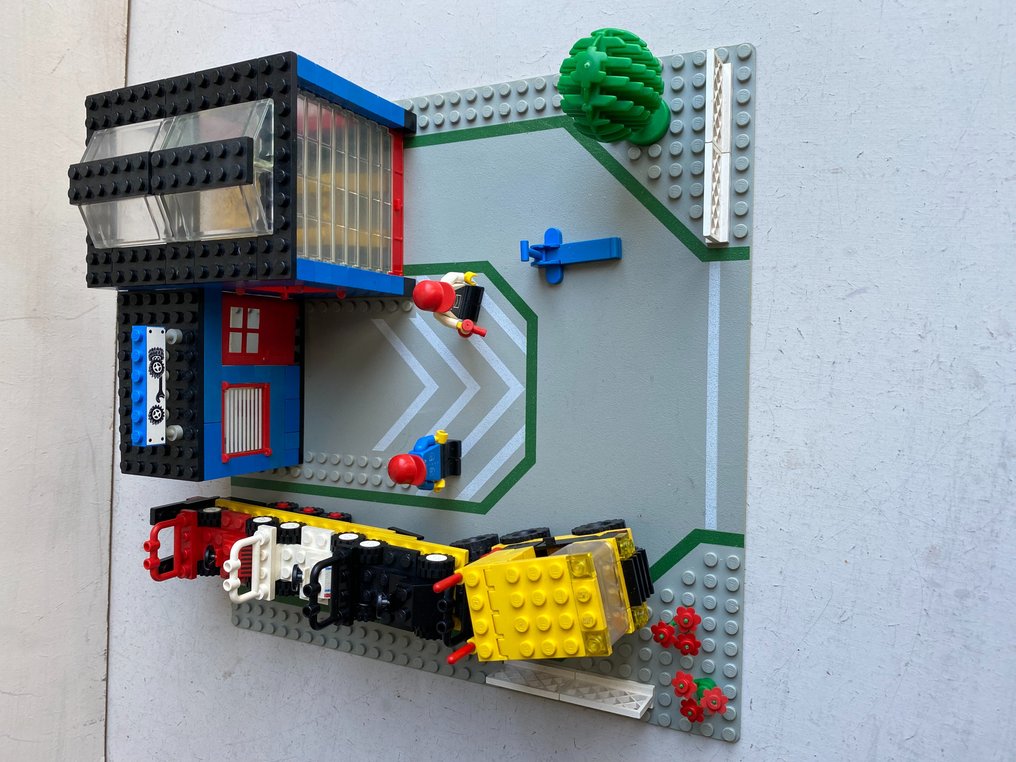 Lego car repair shop clearance