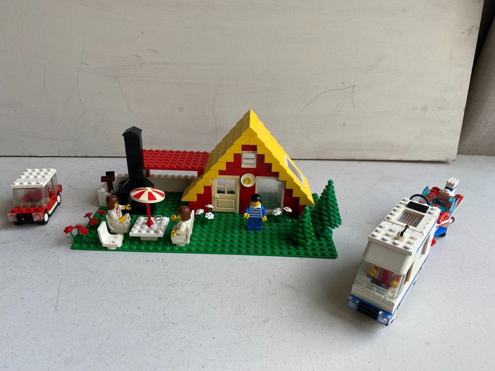 Lego classic cheap caravan