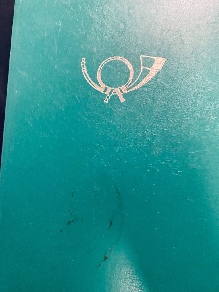 World Cleanup moving box with approximately 13 albums Catawiki