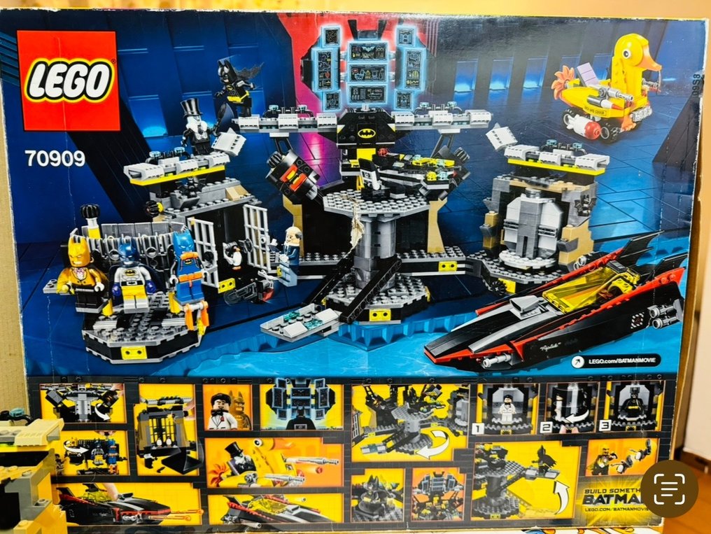 Batcave break shop in lego set