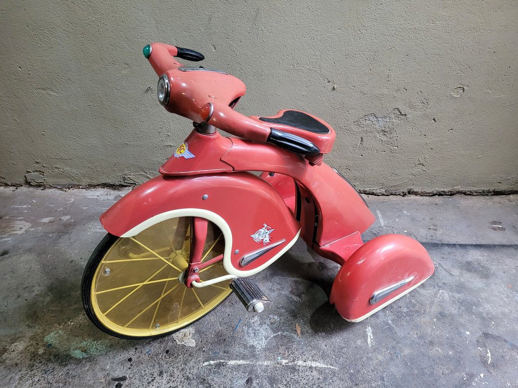 Airflow tricycle outlet