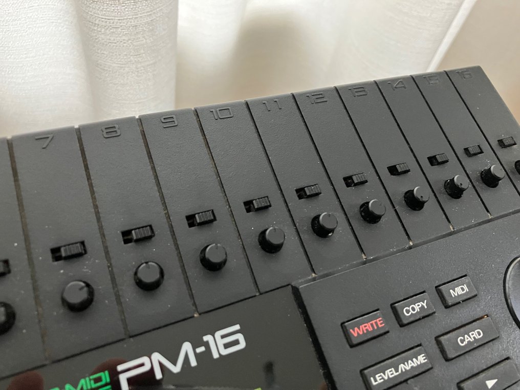 Roland PM16 VDrums 16 Pad naar Midiinterface Elektronisch