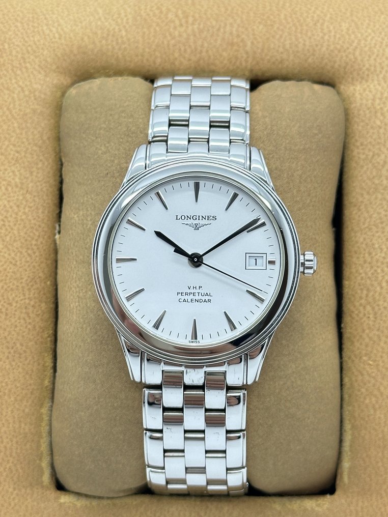 Longines vhp perpetual calendar clearance
