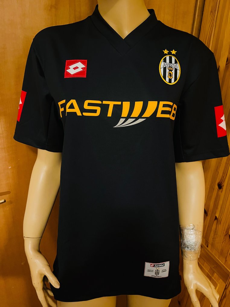 Juventus jersey 2001 shop
