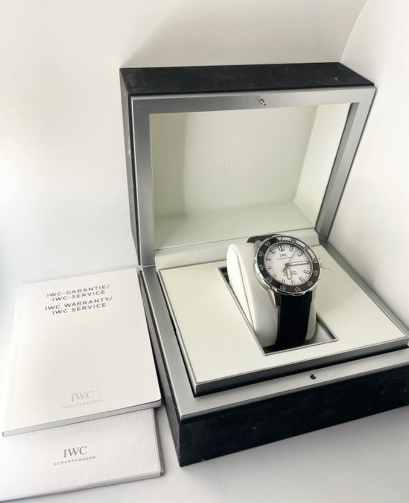IWC AQUATIMER AUTOMATIC 2000 IW356811 Uomo 2011 presente