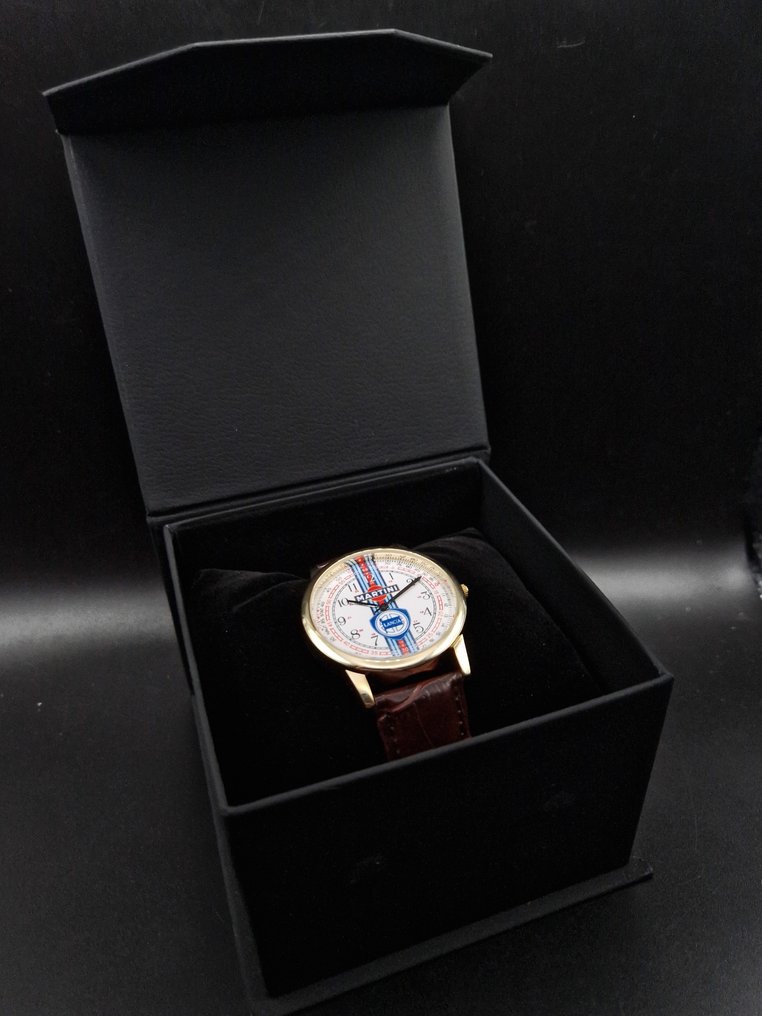 Lancia horloge online