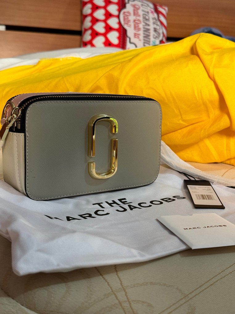 Marc jacobs store yellow snapshot bag