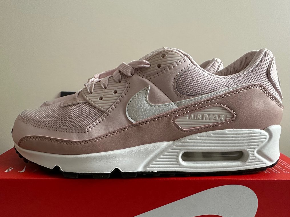 Eu top 44 nike