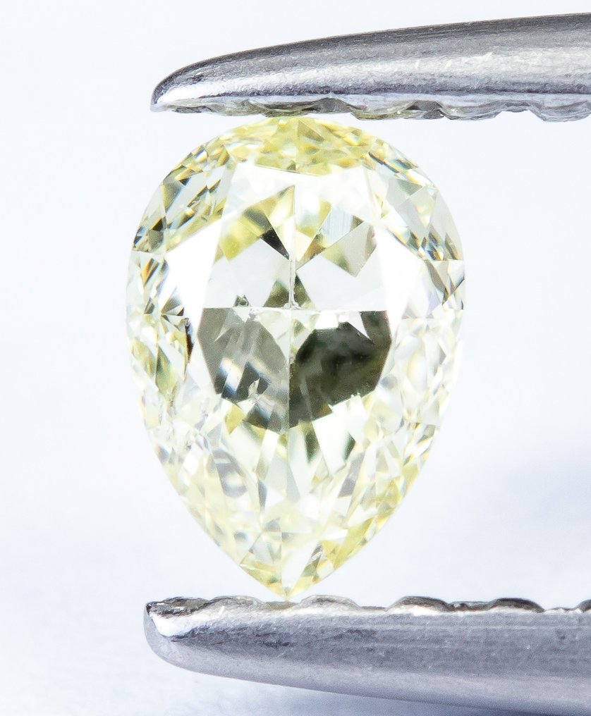 Diamante 0.25 ct Natural Fantasia Amarelo Claro VS2 NO