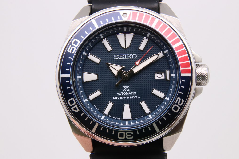 Seiko sales bleu rouge