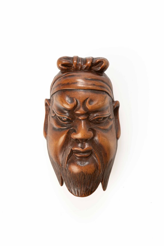A fine wooden netsuke depicting Shoki Signed Deme Uman 出目右満 Wood Japan Meiji period