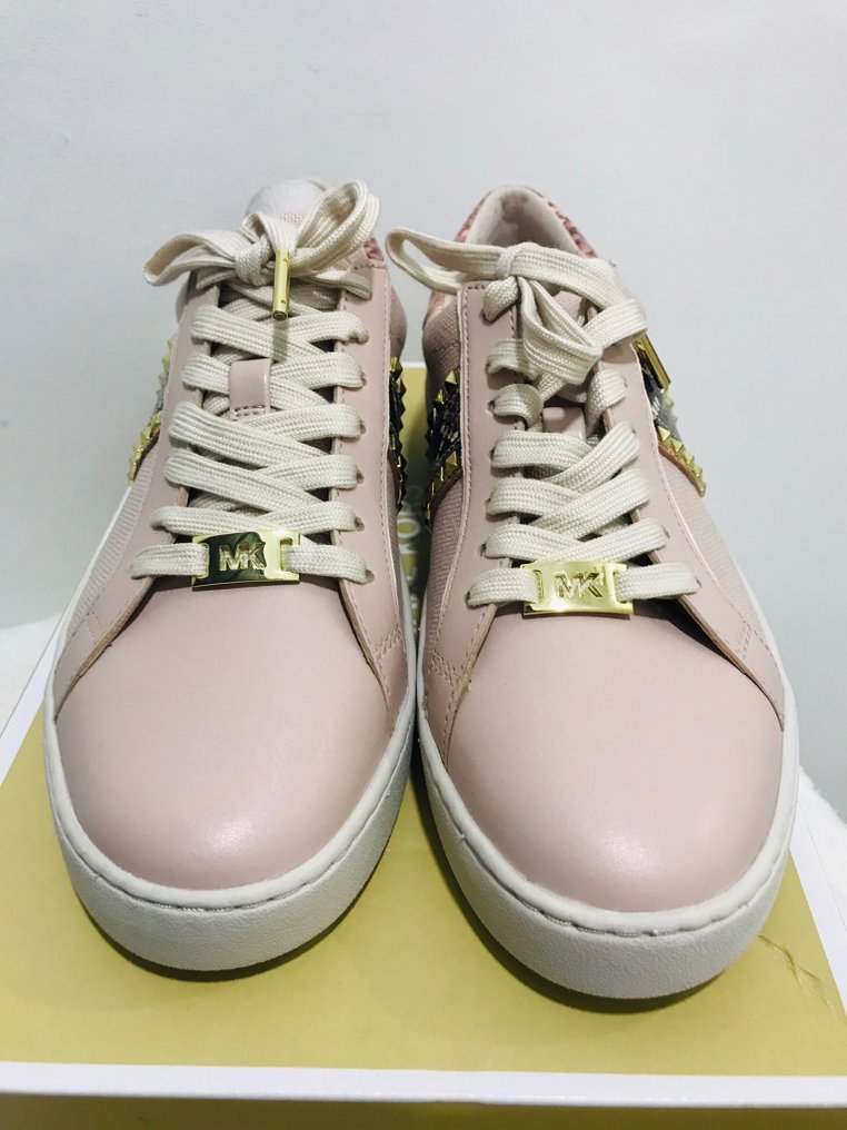 Michael kors shoe sizes discount