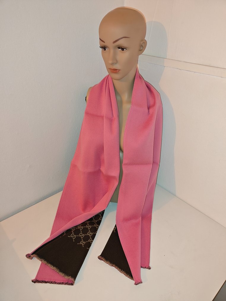 Gucci best sale sjaal roze