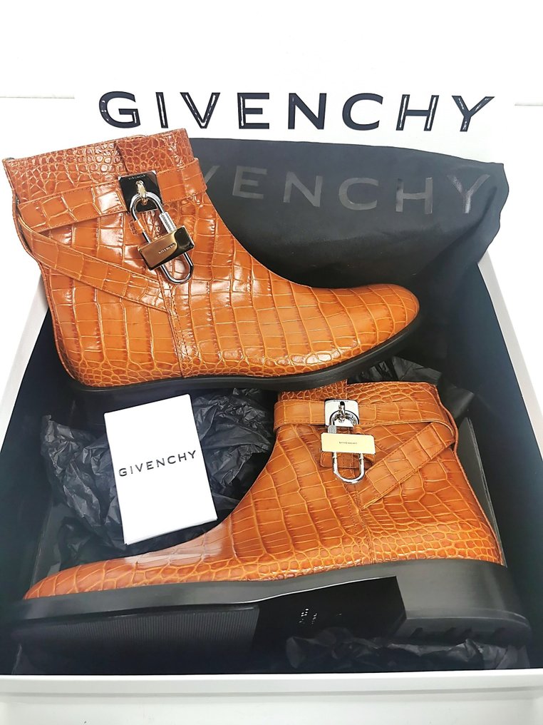 Givenchy laarsjes 2025