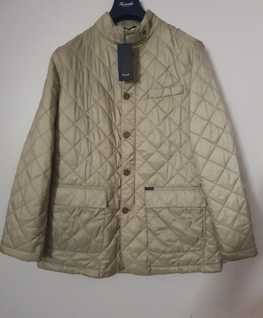 Fa onnable Coat Catawiki