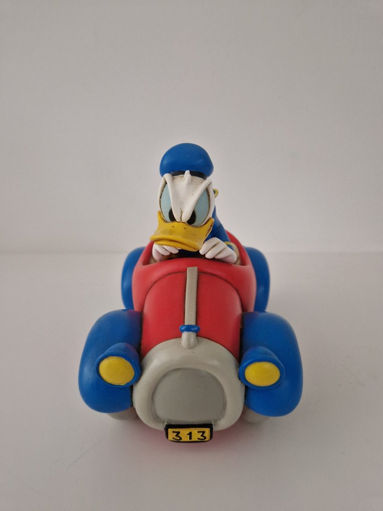 Statue, Boze Donald Duck in een auto - 15 cm - Polyester - Catawiki