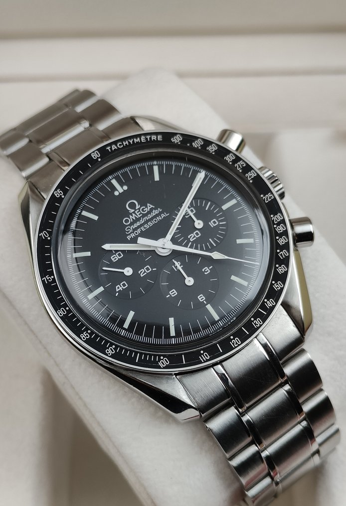 Omega 35705000 top