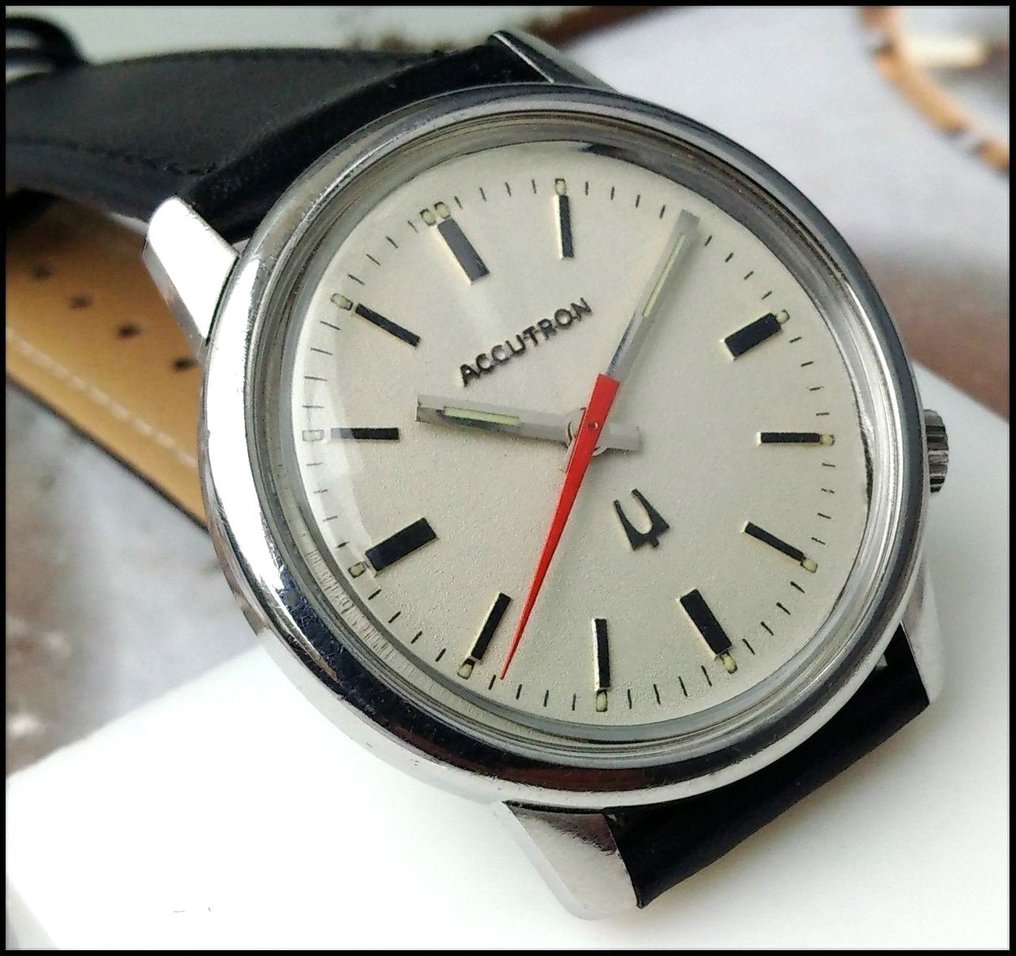 Bulova hotsell accutron 2180
