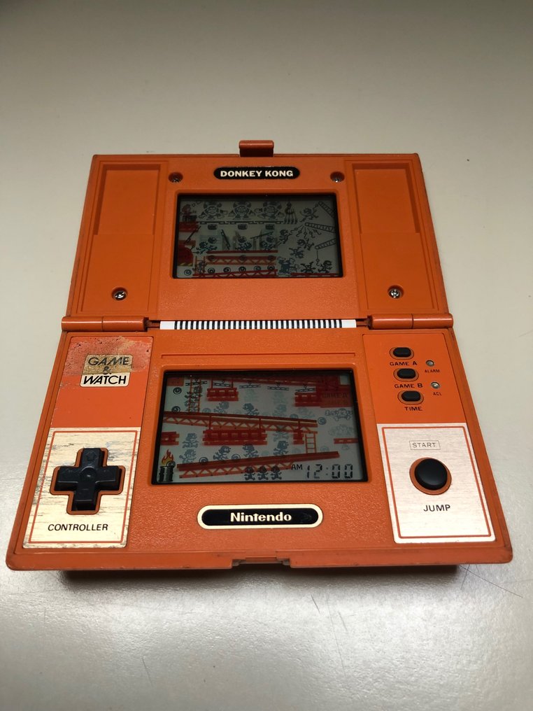 Game and shop watch donkey kong