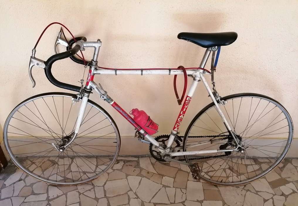 Vente aux encheres store velo de course