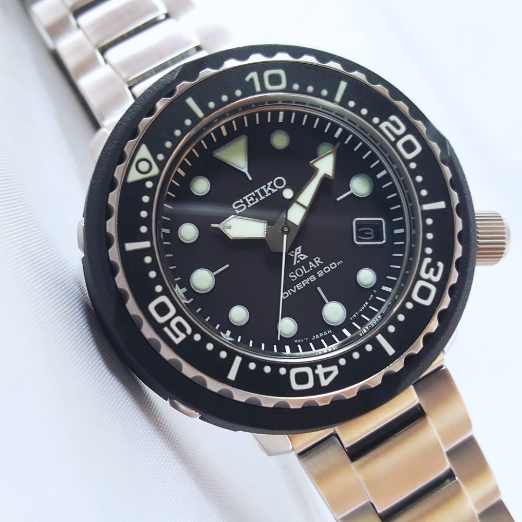Seiko solar tuna sne497 top