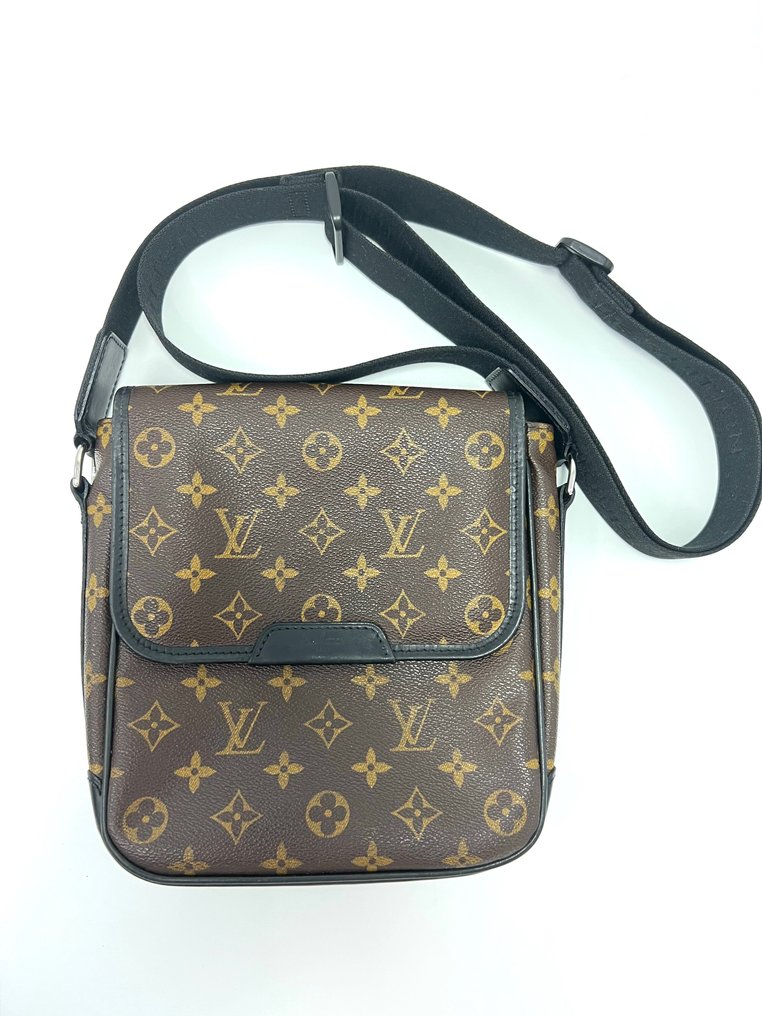 Sac louis vuitton sacoche hotsell