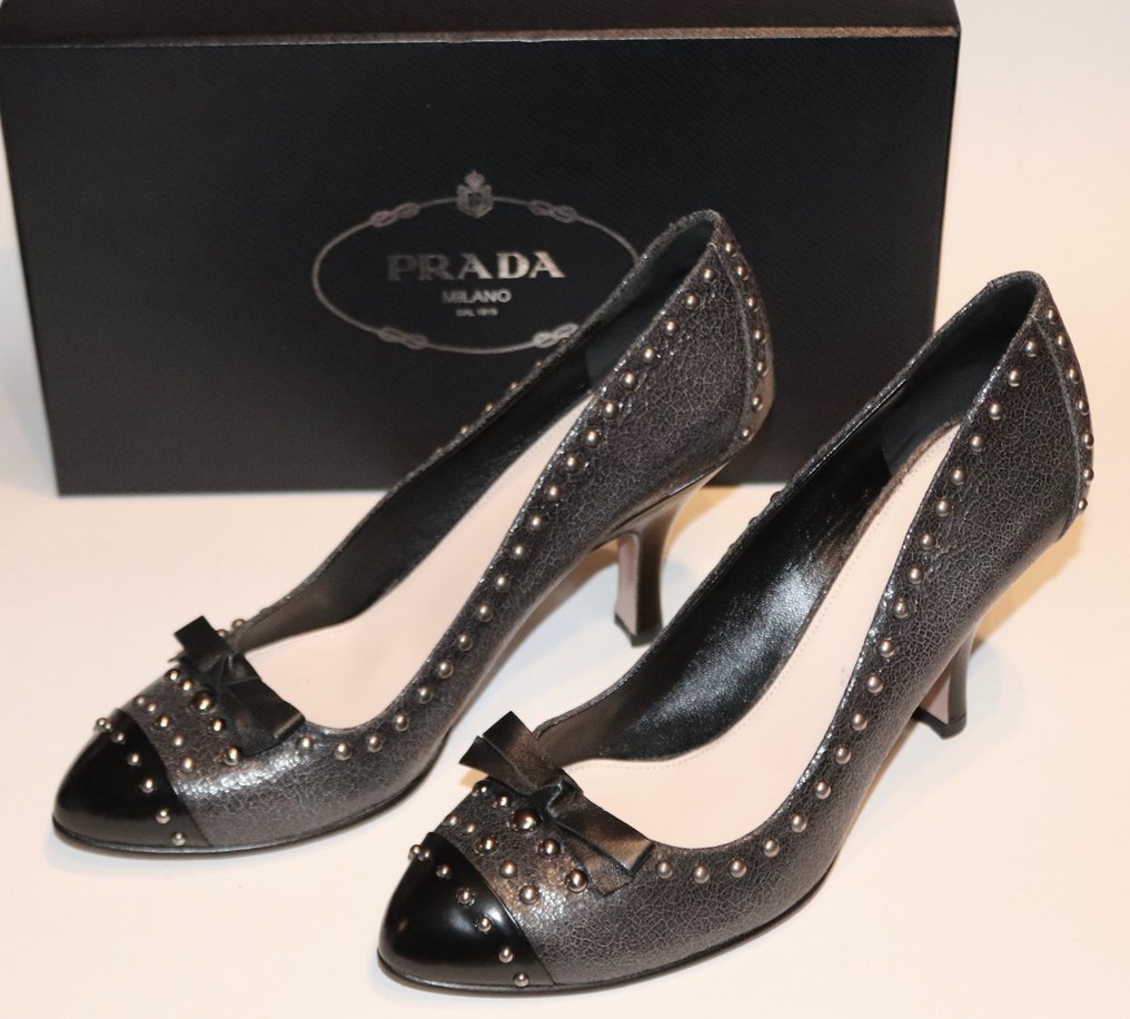 prada heels
