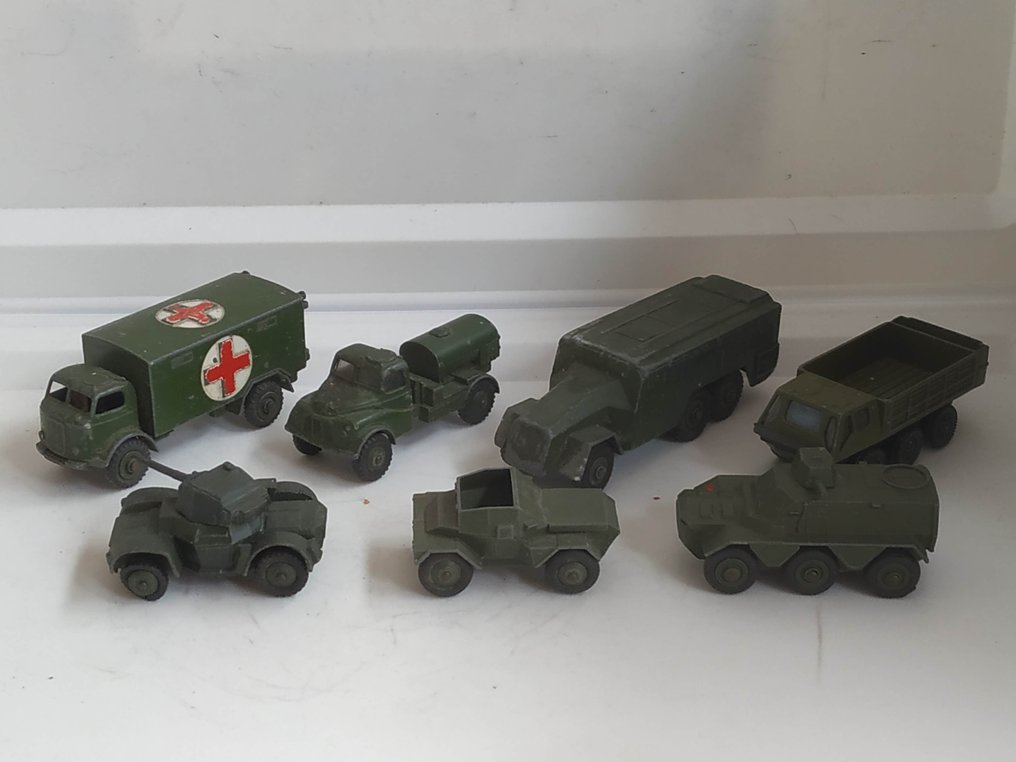 Dinky Toys 1 48 7 V hicule militaire miniature Original