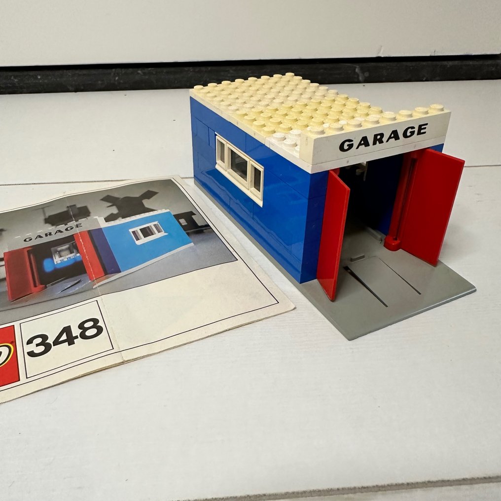 Lego top vintage garage