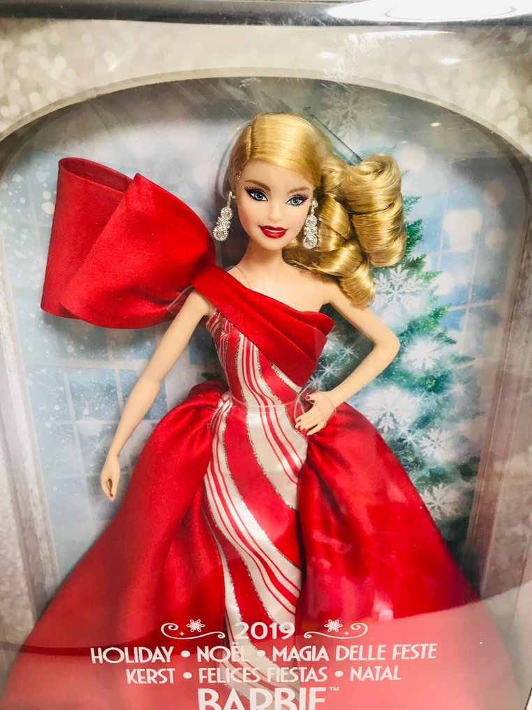 Mattel Barbie doll Coffret barbie signature no l 2019 2010